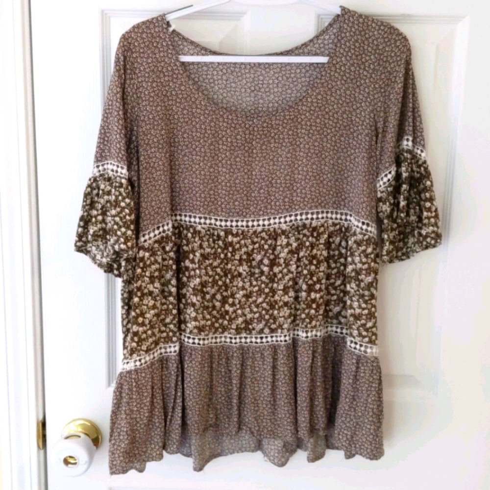 Easel floral top